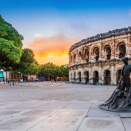 Gite En Provence Proche Avignon Sauveterre  ภายนอก รูปภาพ