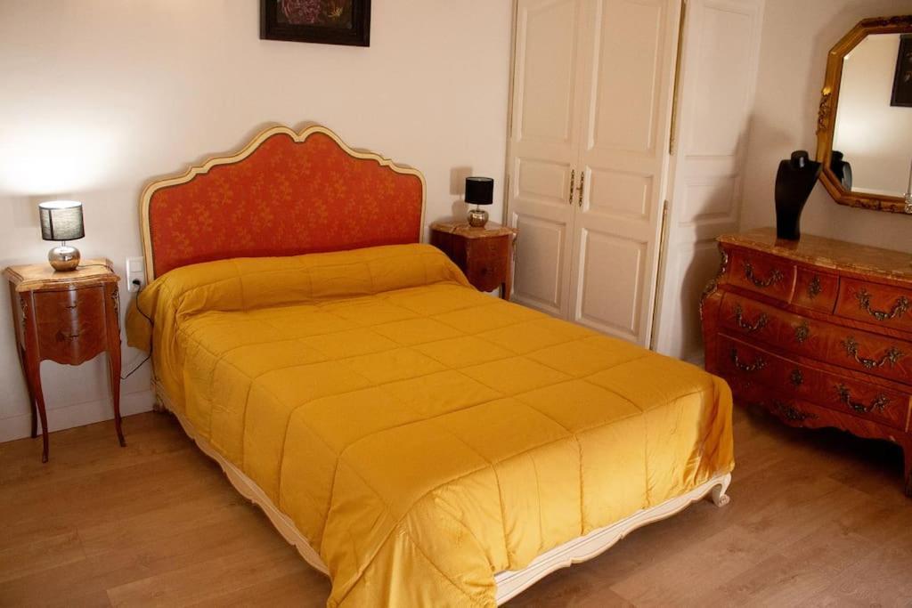 Gite En Provence Proche Avignon Sauveterre  ภายนอก รูปภาพ